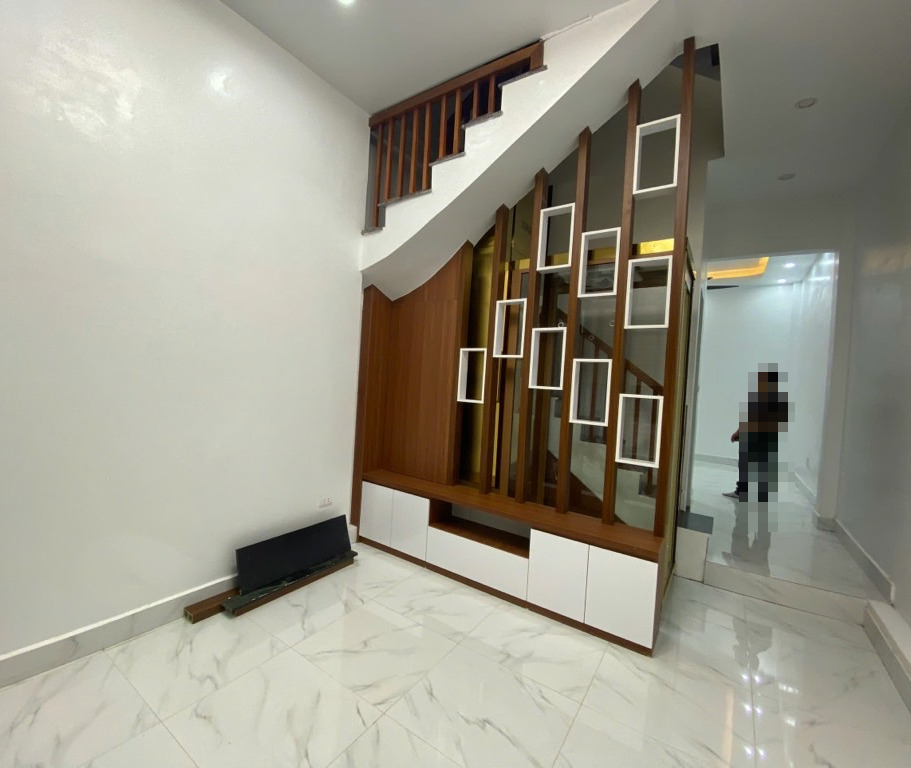 NHÀ ĐẸP Ở LUÔN –GẦN HỌC VIỆN CẢNH SÁT - THANG MÁY – 2 THOÁNG – Ô TÔ LÙI CỬA